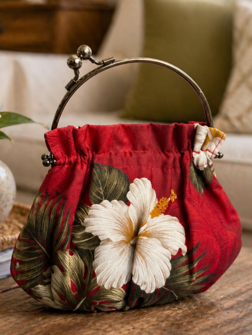 Kiss Lock Evening Red Bag by aBBa Hawaiian Hibiscus Floral Print - Vintage EUC